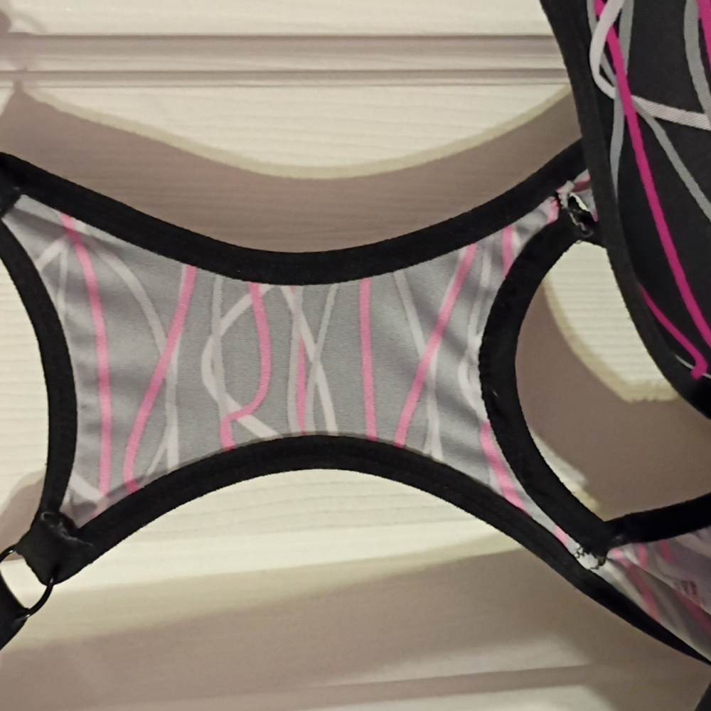 Bebe Women's Black and Pink Sports Bra - Picture 2 of 6